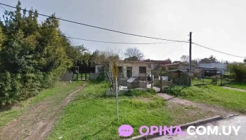 A M Barber Studio - 12100 Montevideo