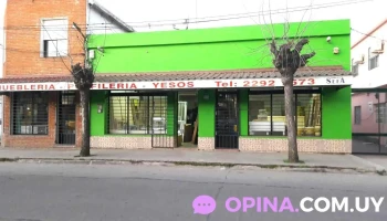 Barraca y muebleria Sefa - Francisco De Menezes