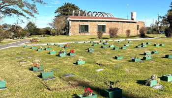 Cementerio de Mascotas Parque del Este - Departamento De Canelones Cementerio de Mascotas Parque del Este - Departamento De Canelones