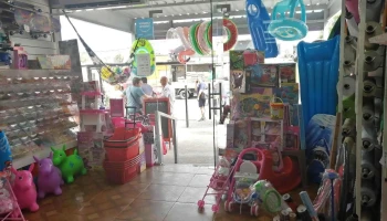 Decoplast - Carlos María Ramírez 1530 Esq Vigo