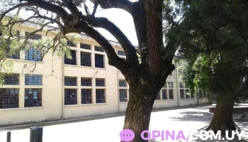 Escuela Pública Nº 102 y 195 - Montevideo Escuela Pública Nº 102 y 195 - Montevideo