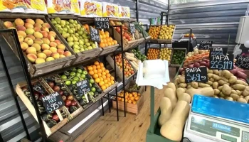 Frutas y Verduras Angelito - 15900 Departamento De Canelones