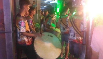 La Peluqueria Movil - Movil La Peluqueria Movil - Movil