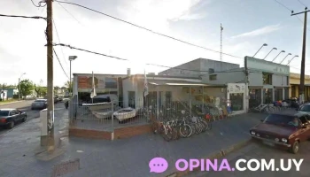 Los Robles Agroveterinaria - 75100 Dolores