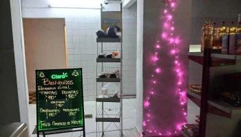 Rotiseria Y Pasteleria Gisel - 11400 Montevideo