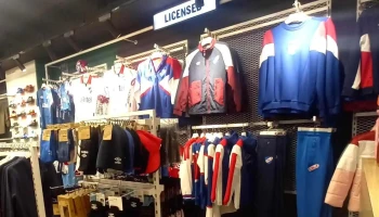 Umbro - Av. Luis Alberto De Herrera 3365