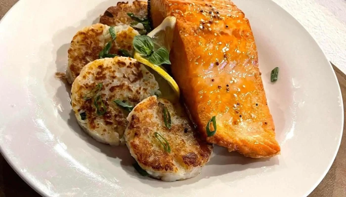 8pm Bar Grill Horario - Guichón