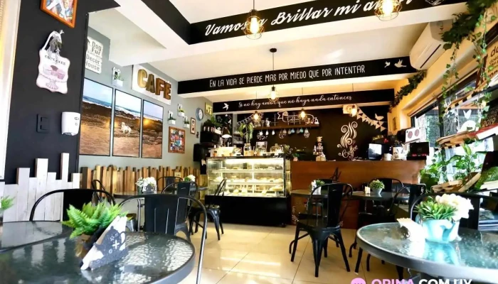 A Brillar Cafe:  Ambiente - Cafetería