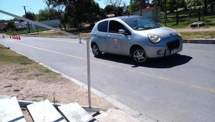 Academia Claudio's - Sauce