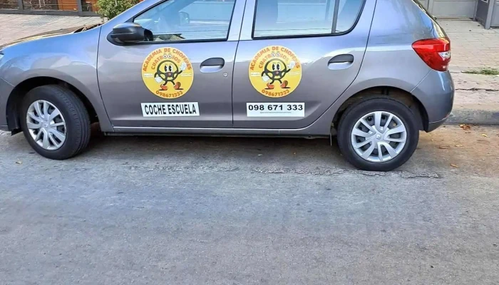 Academia Cuatro Ojos Conductores - Montevideo