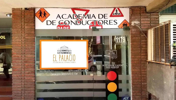 Academia De Choferes El Palacio -  Edificio - Montevideo