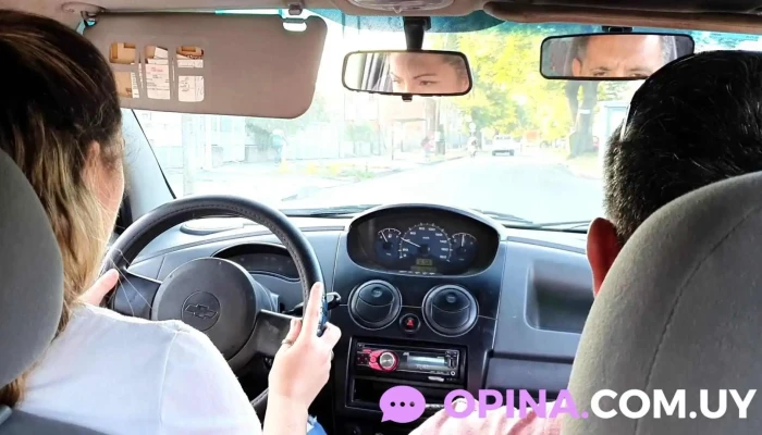 Academia De Choferes Lugol -  Del Propietario - Montevideo