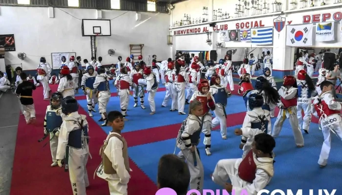 Academia Yihedo - Federacion Uruguaya de Taekwondo - Montevideo