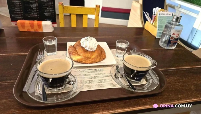 Adrianuzcas Cat Cafe Croissant