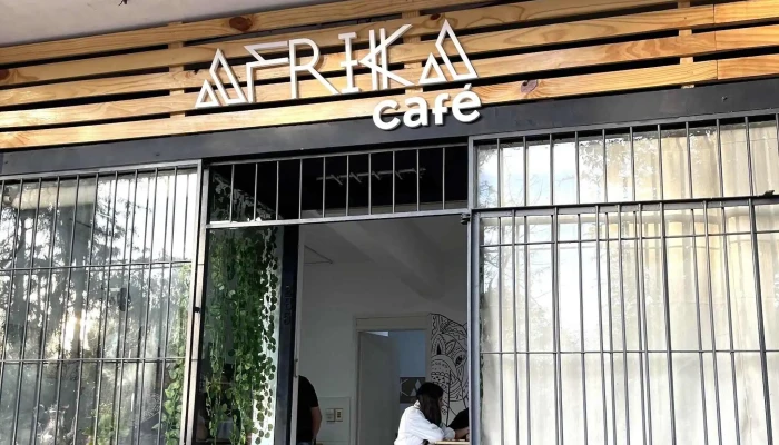 Afrika Cafe Comentario 2 - Cafetería