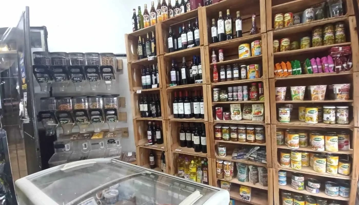 Almacen La Familia - 12300 Montevideo