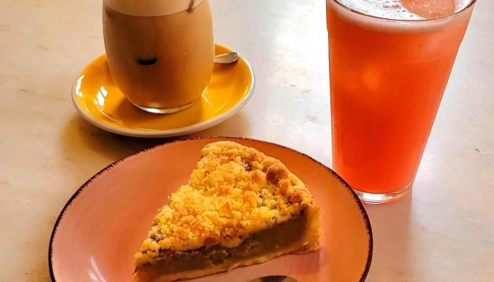 Amazonia -    Espacio Entre Libros Opiniones - Montevideo