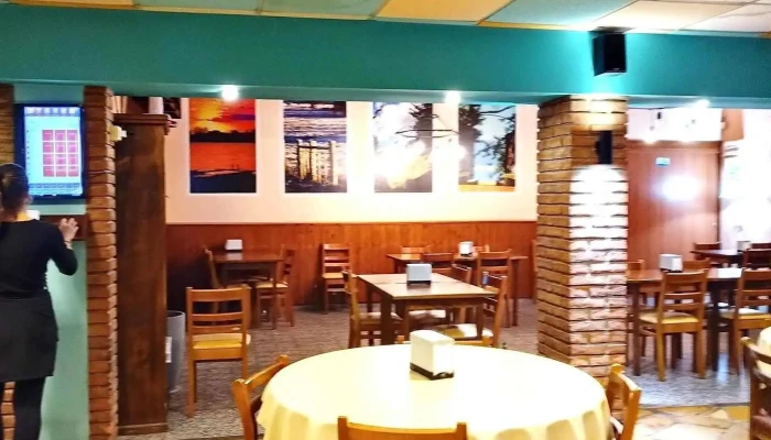 American Bar:  Ambiente - Restaurante de comida rápida