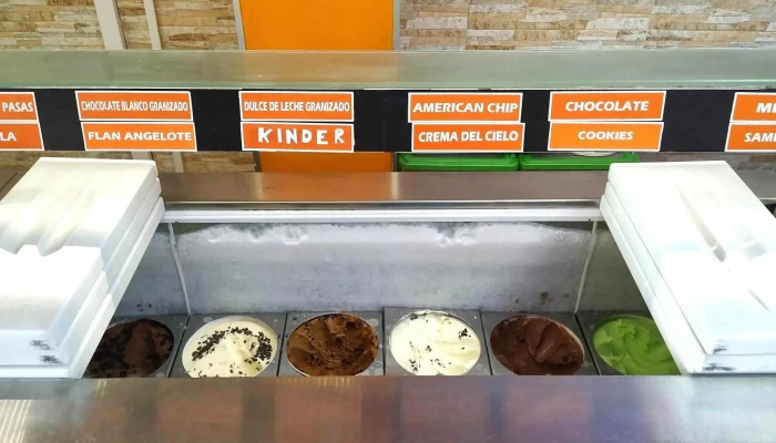 Angelote:  Buffet De Helados Ambiente - Heladería