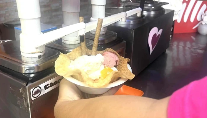 Angelote:  Buffet De Helados Comentario 6 - Heladería