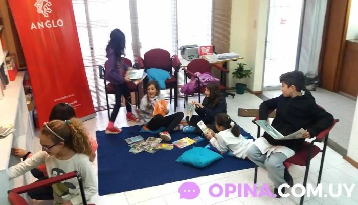 Anglo Profanyela Curbelo Y Prof Adriana Diaz Estudiante - San José de Mayo