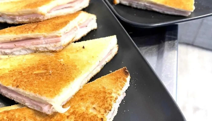 Antojos Cafe Comida Y Bebida - Montevideo