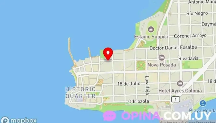 mapa de Apart Hotel Patio Del Bastión Complejo de apartamentos en Col. del Sacramento