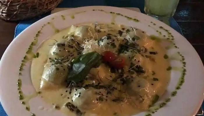 Araza Resto Ravioli