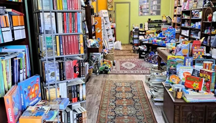 Arkham Libreria Y Papeleria Interior - Montevideo