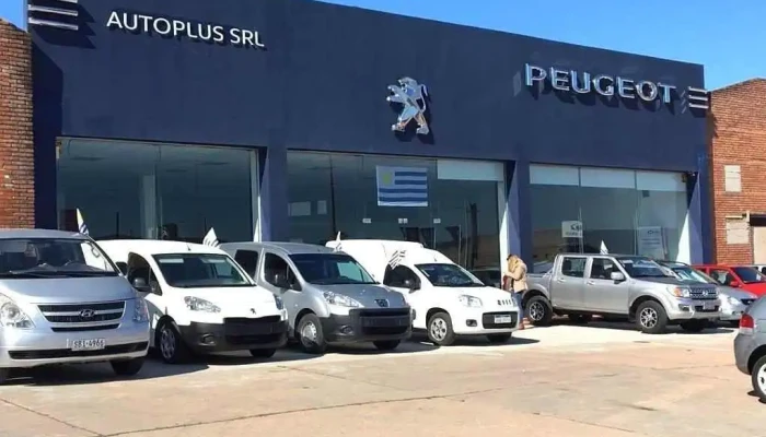 Autoplus - Agustín Hernández Esq