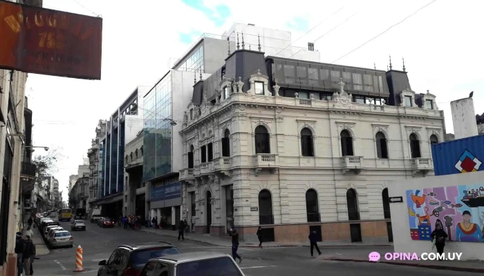 Av Uruguay Y Florida Todo - Restaurante