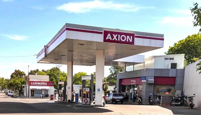 Axion Energy:  Exterior - Gasolinera