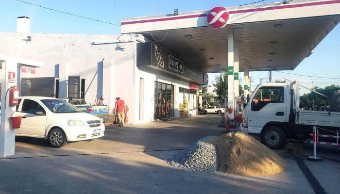 Axion Young:  Todo - Gasolinera