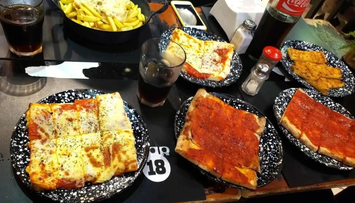 Bar 18:  Comidas Y Bebidas - Bar