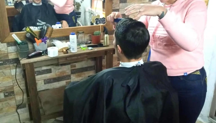 Barberia Nobleza de Christian Lopez Fonseca - 37000 Melo