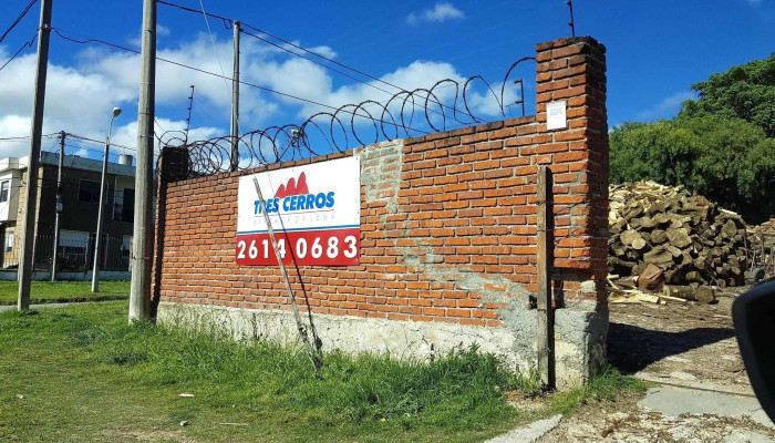 Barraca de leña Tres Cerros - Montevideo