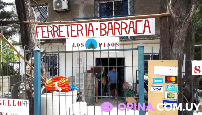 Barraca Los Pinos - Dr. Luis Batlle Berres 365