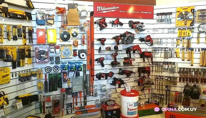 Barraca Luissi:  Interior - Tienda de materiales para la construcción