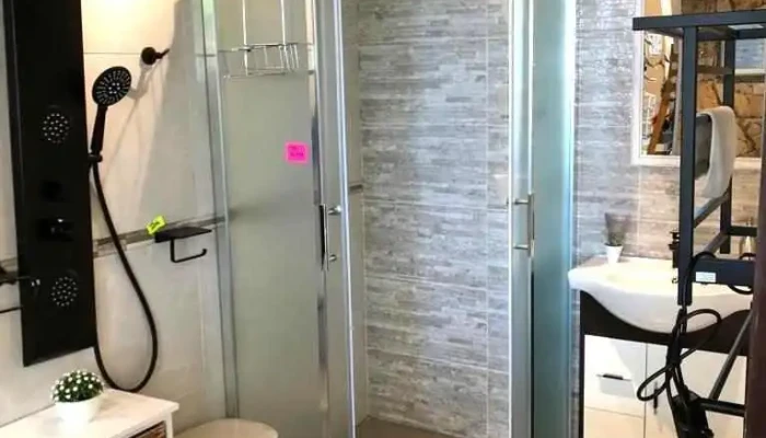 Barraca Salvador Tortorella - Sarandi 60000