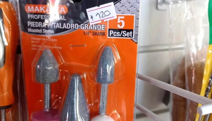 Barraca Y Ferreteria Jr Interior - Barros Blancos