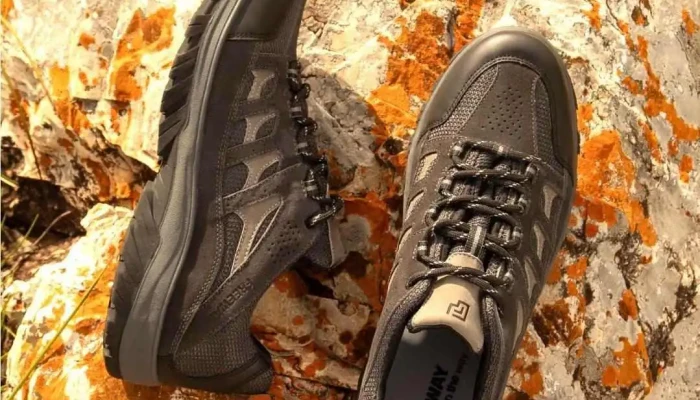 Bernachin Indumentaria y Calzado - 45100 Paso De Los Toros