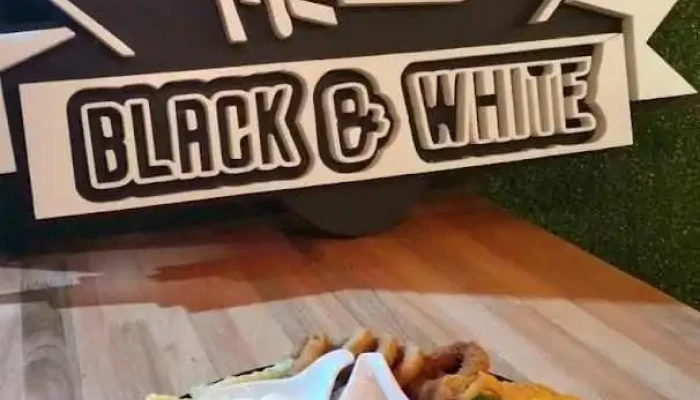 Black White Pizzeria Hamburgueseria Papas Fritas