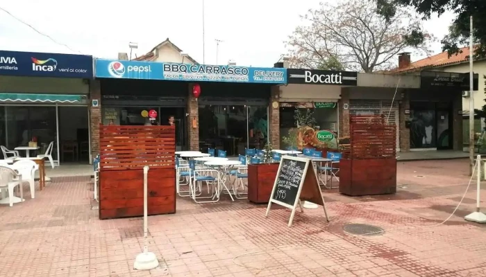 Bocatti Empanadas Carrasco:  Montevideo