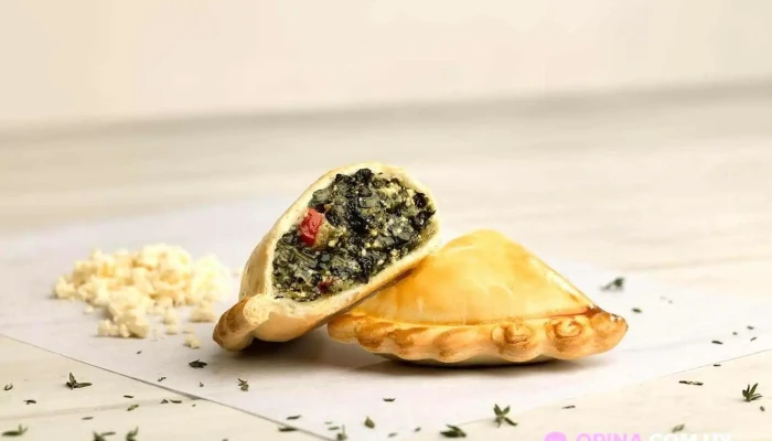 Bocatti Empanadas Punta Del Este:  Empanada