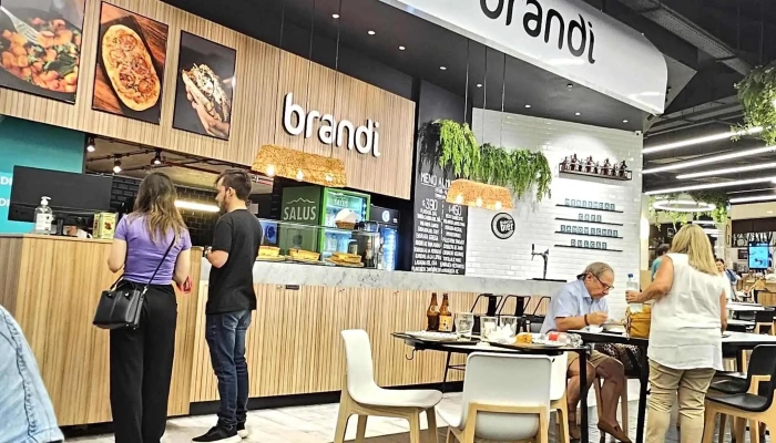 Brandi:  Ambiente - Pizzería