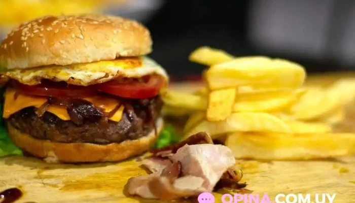 Bros Burger:  Papas Fritas - Hamburguesería