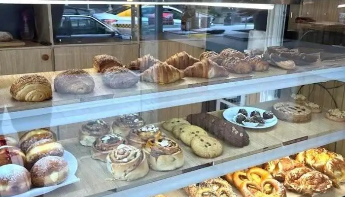 Brotzeit:  Tu Panaderia Alemana Pastel - Panadería