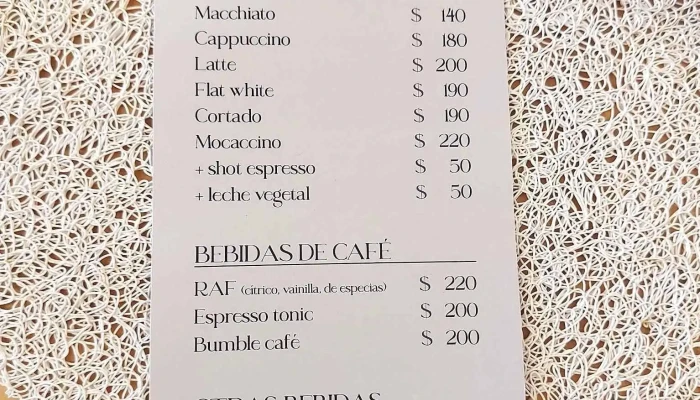 Bulka:  Menu - Cafetería