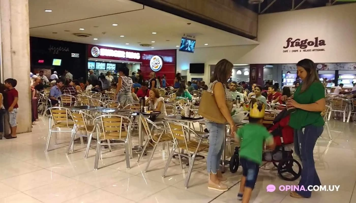 Burger King:  Ambiente - Restaurante de comida rápida