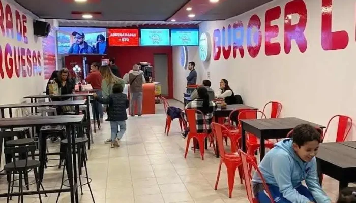 Burger Land -  Ambiente - Hamburguesería